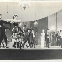 Photograph for the theatrical production, La princesa de las sardas