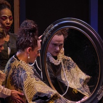 Photographs of the theatrical rehearsal, Un corazón de repente